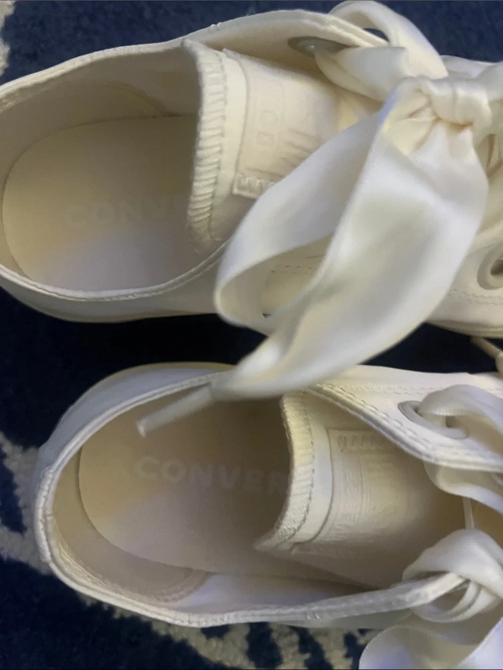 Converse cream color